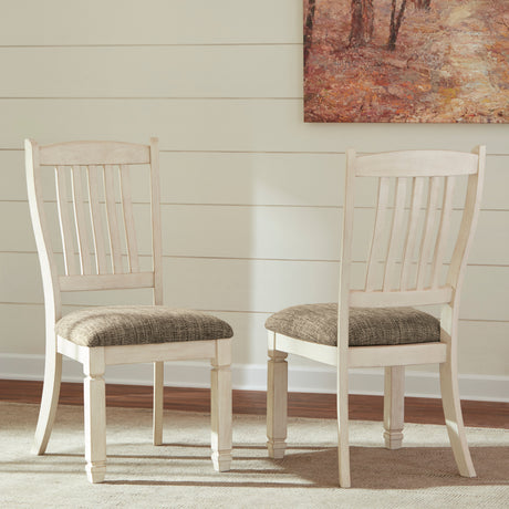 Ensemble de 2 chaises de salle à manger en bois blanc vieilli - Bolanburg
