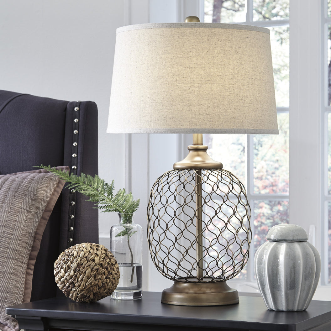 Lampe de table en métal doré 30 po. - Sanzia