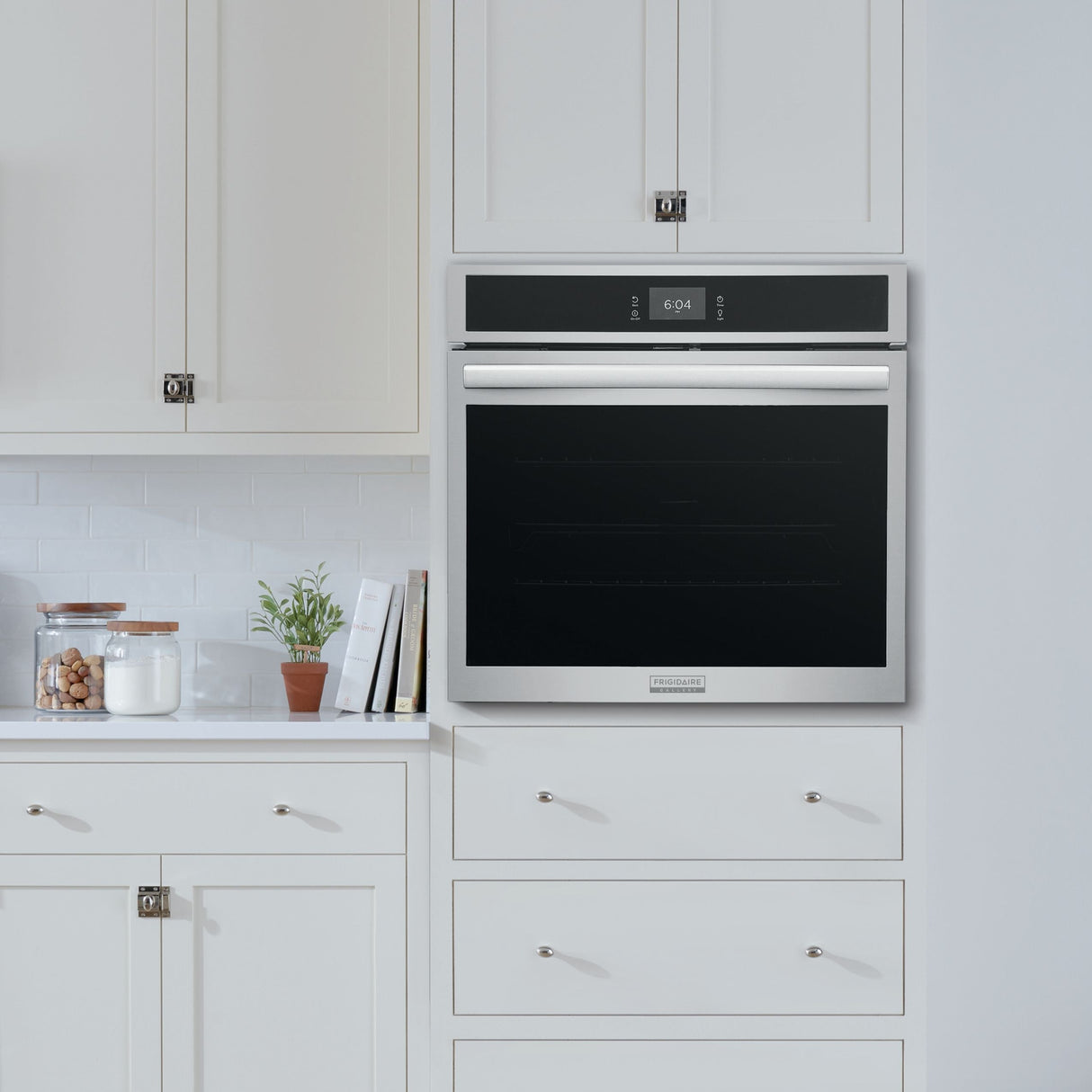 Four encastrable simple 30 po. 5,3 pi³ Inox