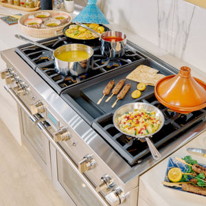 Cuisinière double biénergie 48 po, 1,6 pi³ / 4,9 pi³ Inox avec Convection véritable, Wi-Fi et plaque de cuisson intégrée - Série Professional