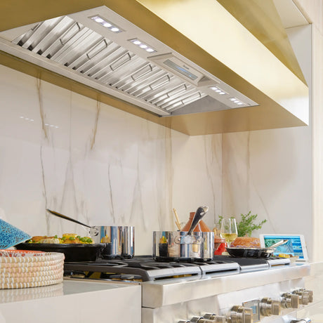 Hotte encastrable 48 po 970 CFM, Inox avec Powerfully Quiet™ et Wi-Fi - Série Professional®