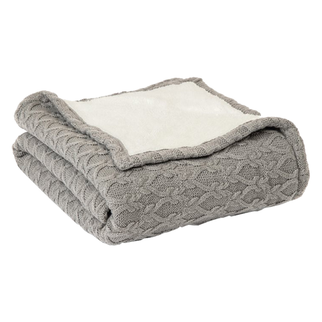 Jeté 50 x 60 po en tissu gris et fausse fourrure beige - Tobias