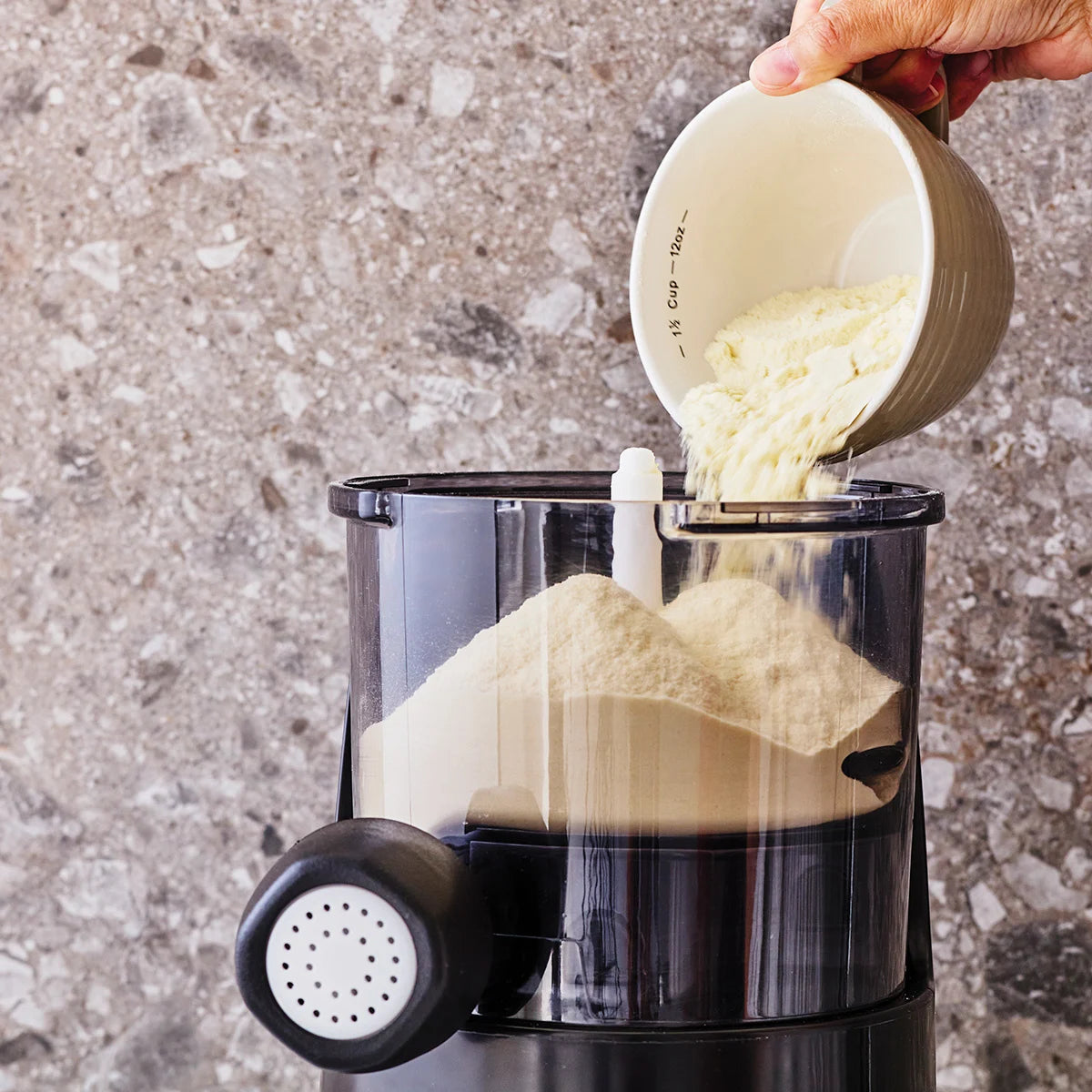 Machine à pâtes et nouilles électrique
