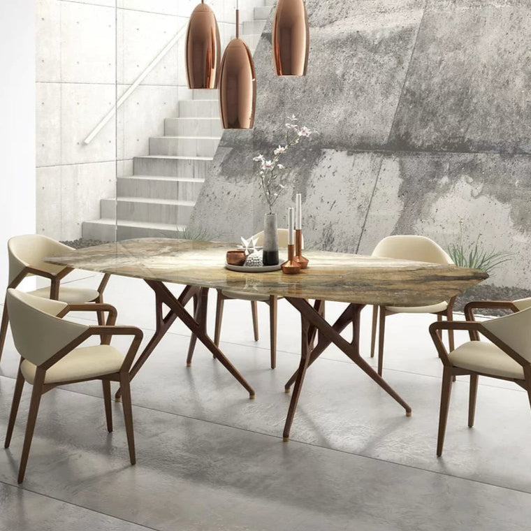 Chaise de salle à manger en cuir et en bois de frêne teinte noyer - Mila