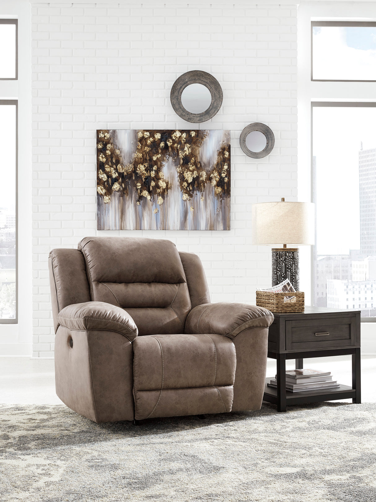 Fauteuil motorisé berçant aspect cuir gris - Stoneland