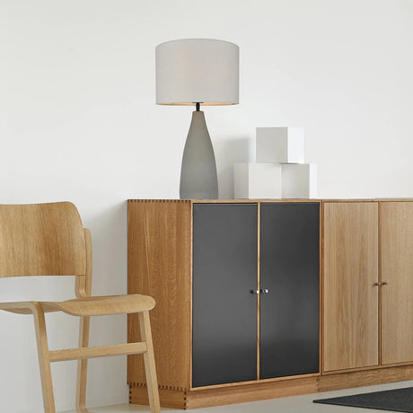 Lampe de table en ciment gris 21po - Ashley
