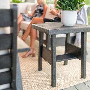 Table d'appoint grise foncée plastique recyclé - Tofino