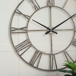 Horloge murale 36 x 36 po en métal argent antique - Paquita