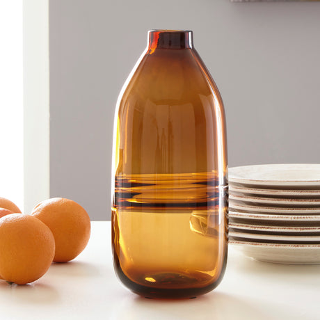 Vase en verre brun ambré opaque - Lemmitt