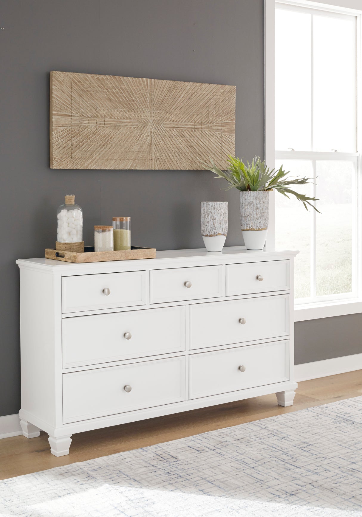 Bureau à 7 tiroirs en bois blanc - Fortman