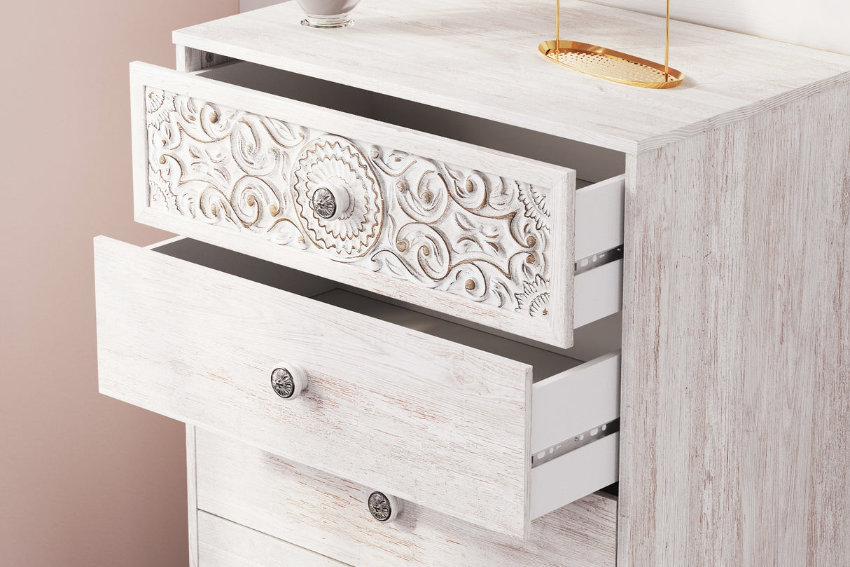 Commode à 5 tiroirs en bois blanc antique