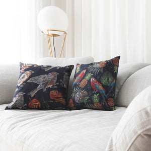 Coussin 18 x 18 po en velours imprimé d'oiseaux tropicaux - Lima