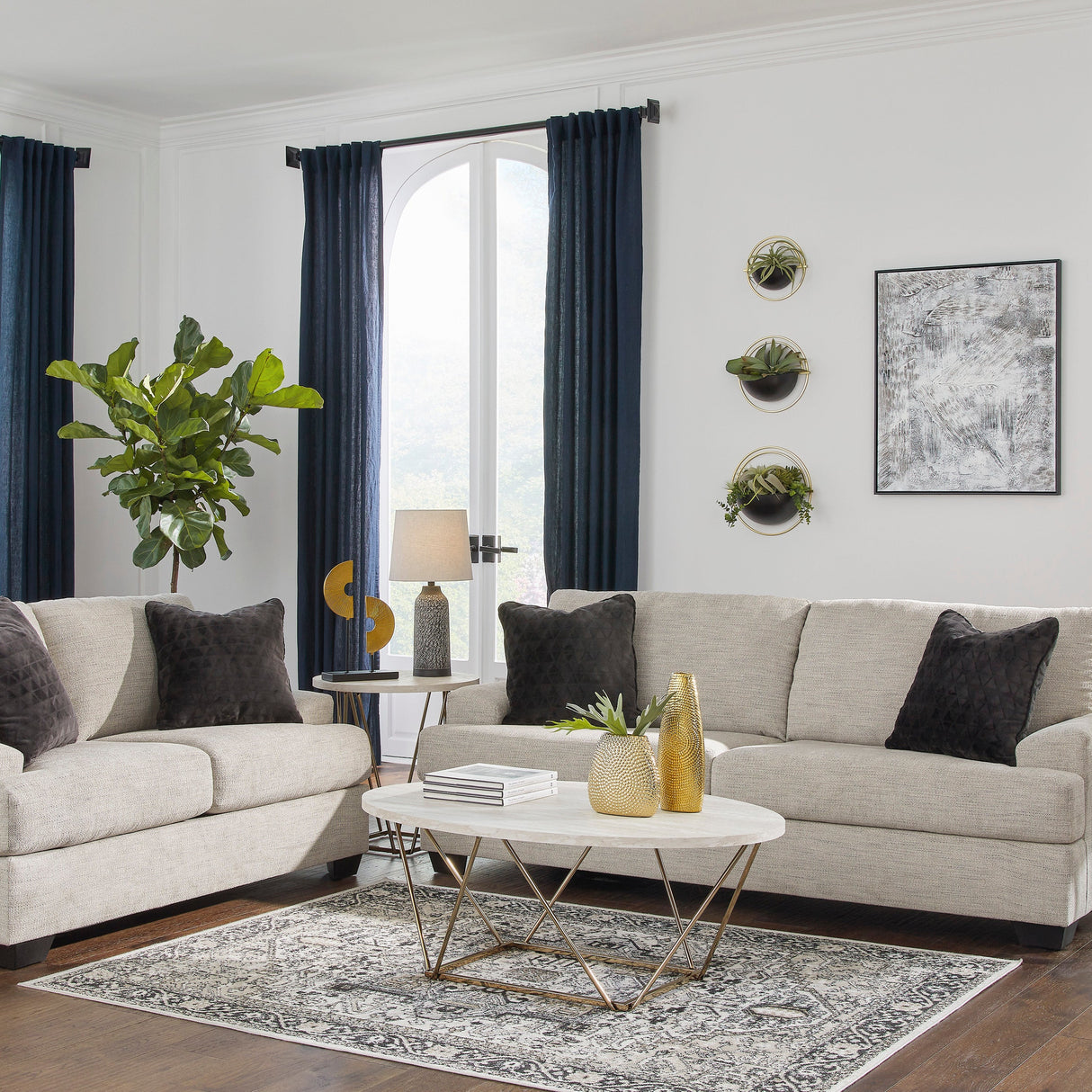Sofa condo beige pâle en tissu - Vayda