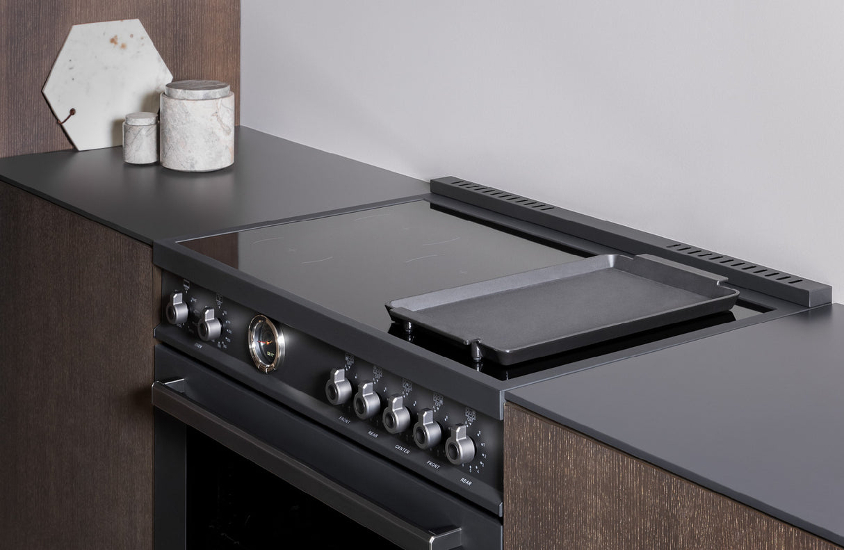Cuisinière électrique à induction 36 po. 5,7 pi³ - Série professionnelle
