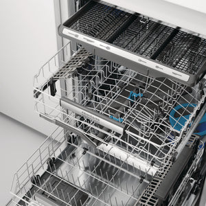Lave-vaisselle encastrable 24 po. 47 dBA Inox avec CleanBoost™