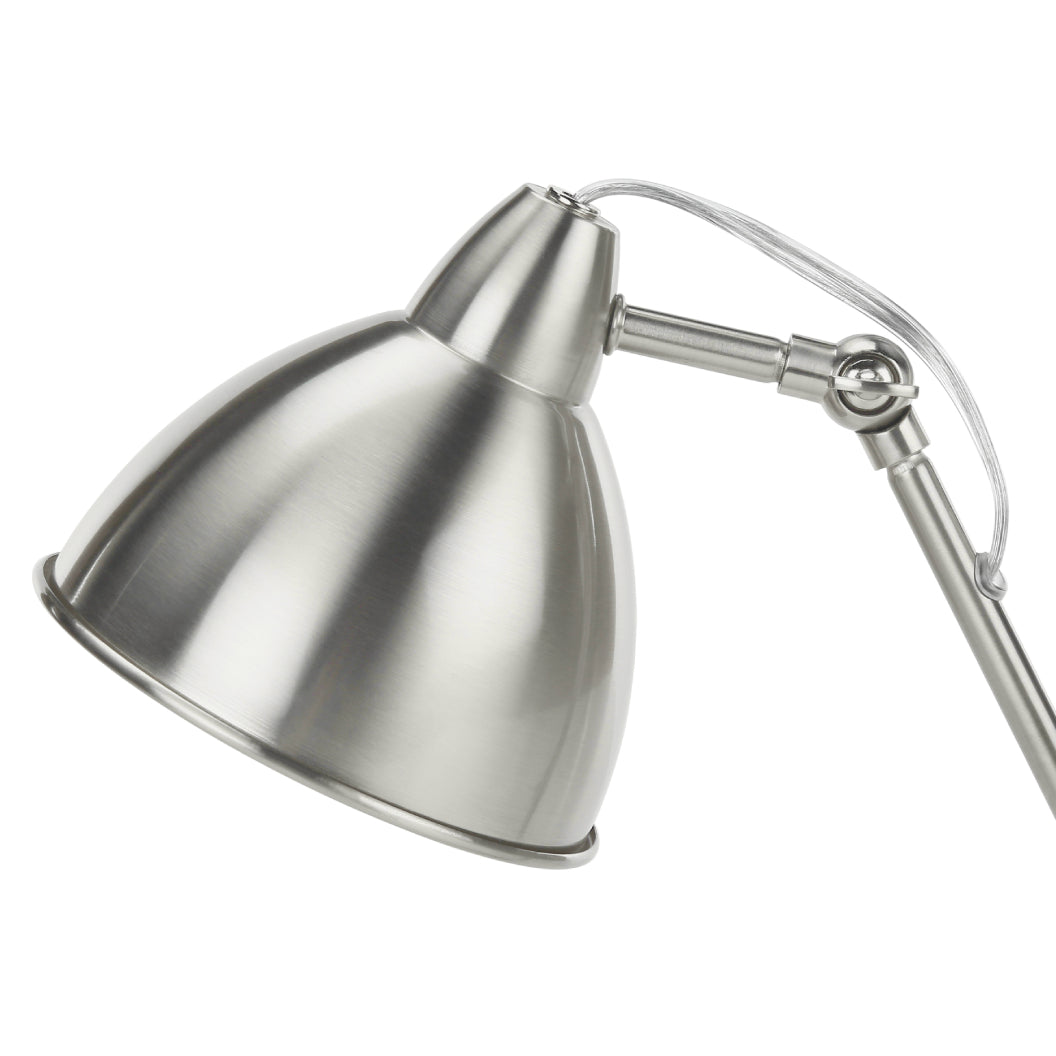 Lampe de table en métal nickel avec port USB intégré 17 po - I 9659