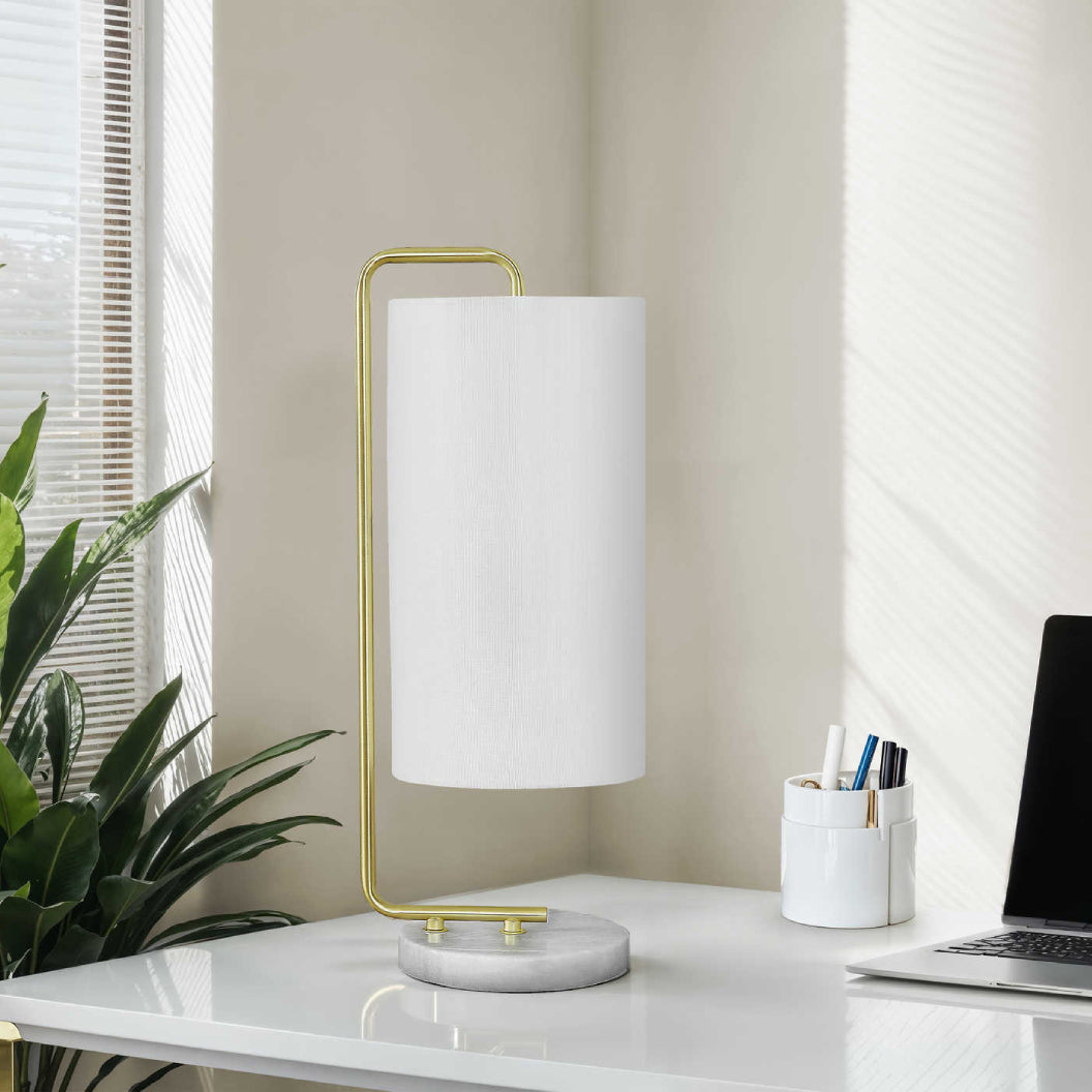 Lampe de table en marbre blanc et métal doré 20 po - I 9636