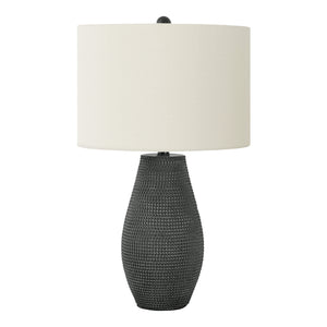 Lampe de table en résine noire texturée 24 po.
