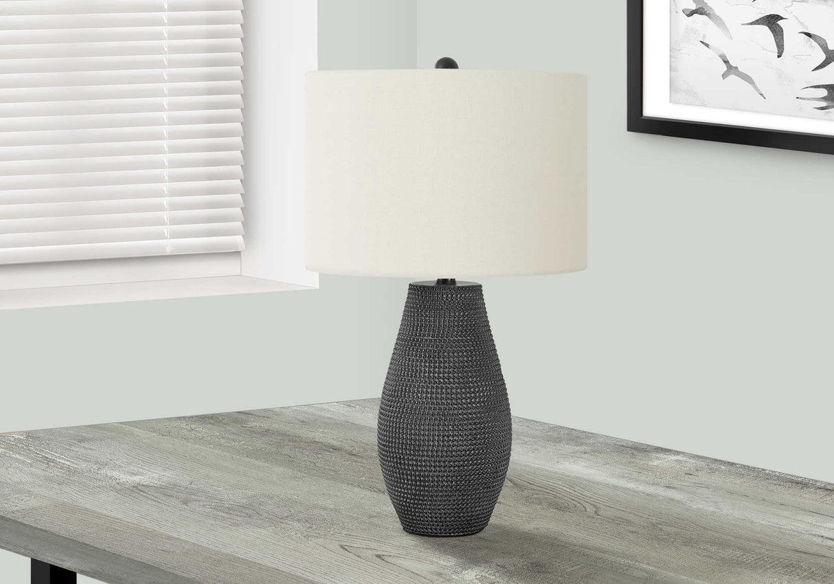 Lampe de table en résine noire texturée 24 po.