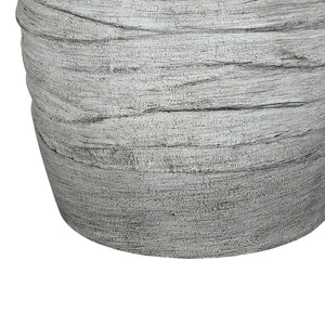 Lampe de table en résine texturée grise 27 po. - I 9723