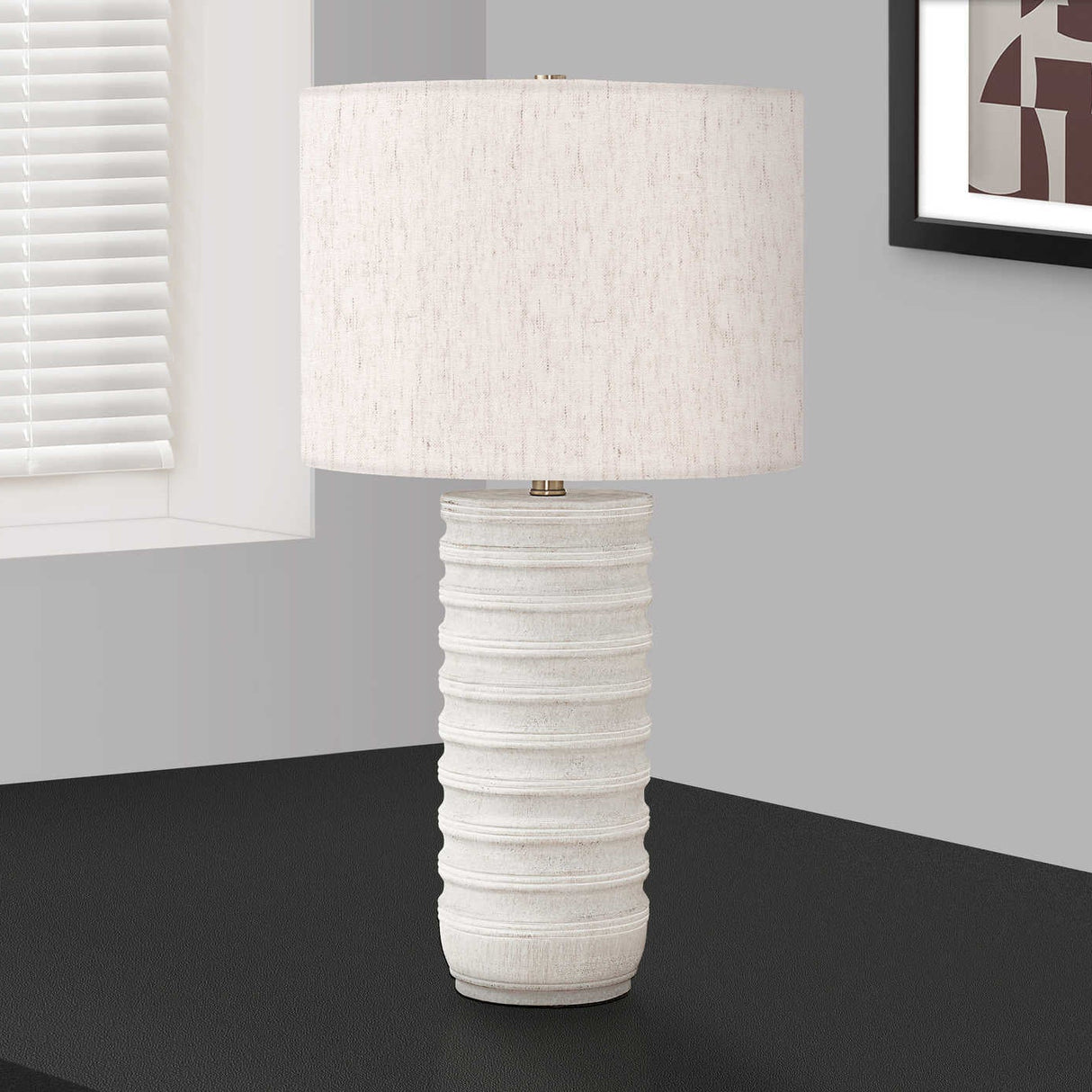 Lampe de table en polyrésine crème texturée 28 po - I 9706