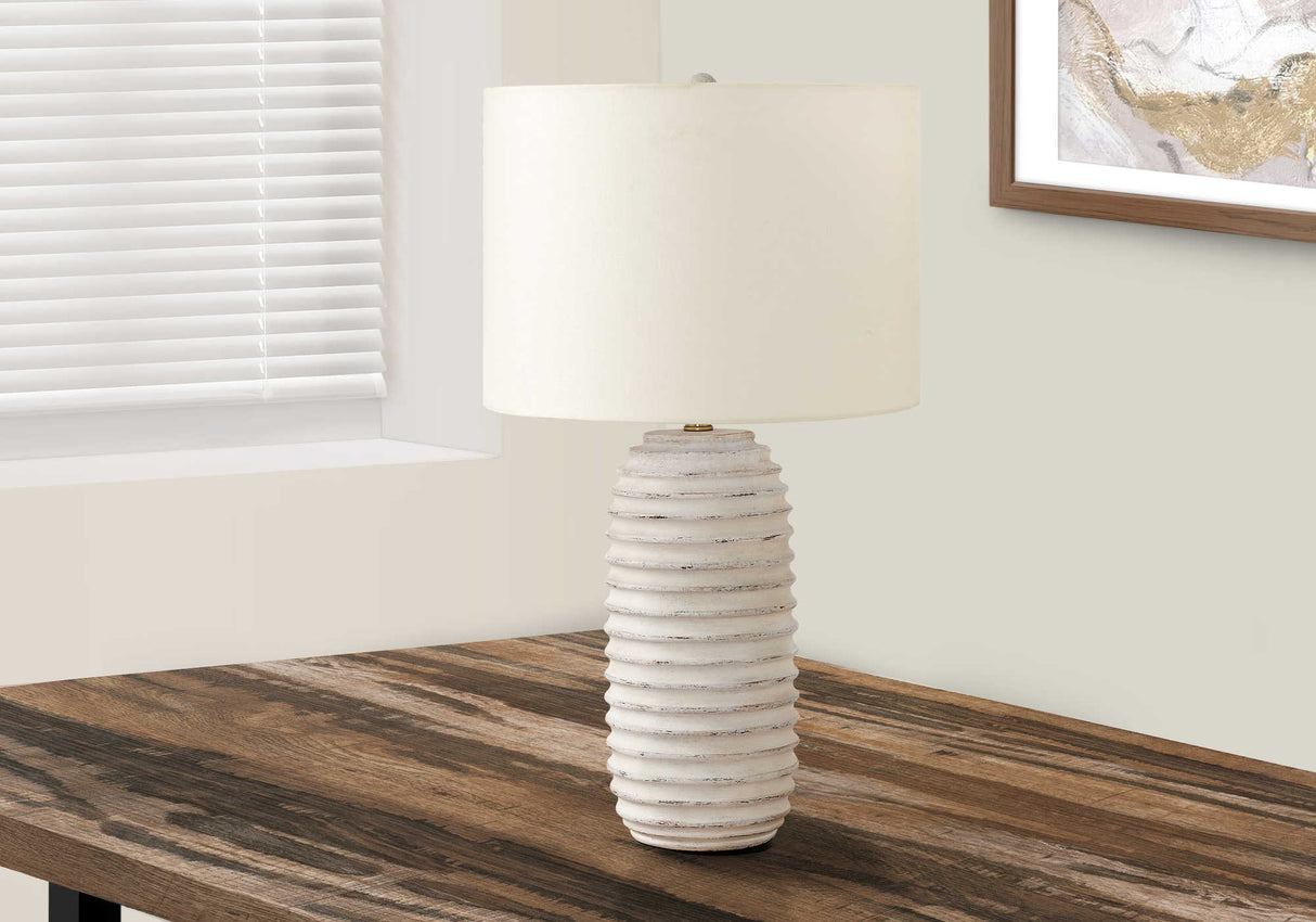 Lampe de table en résine blanc crème 28 po.