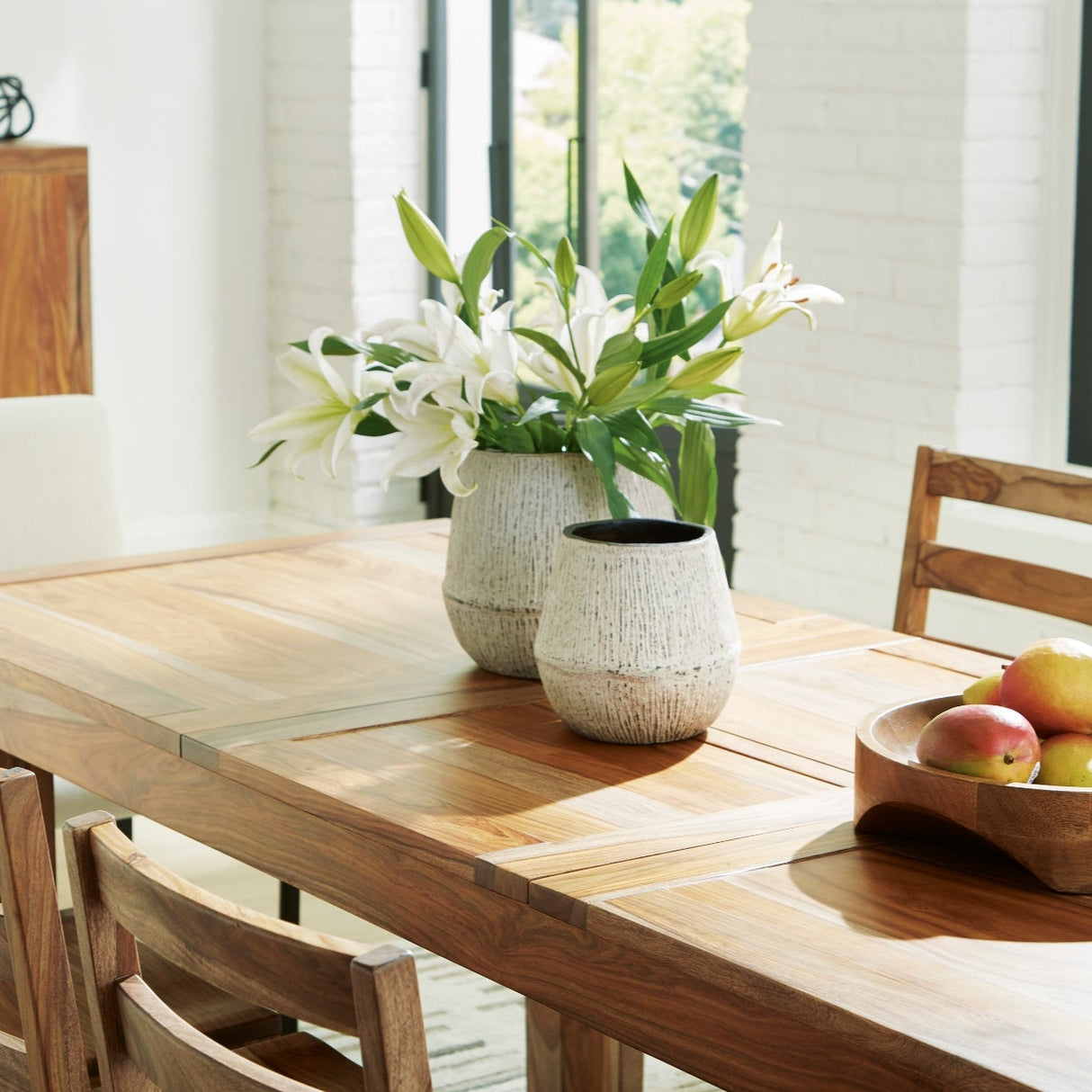 Table de salle à manger bois brune claire extensible - Dressonni