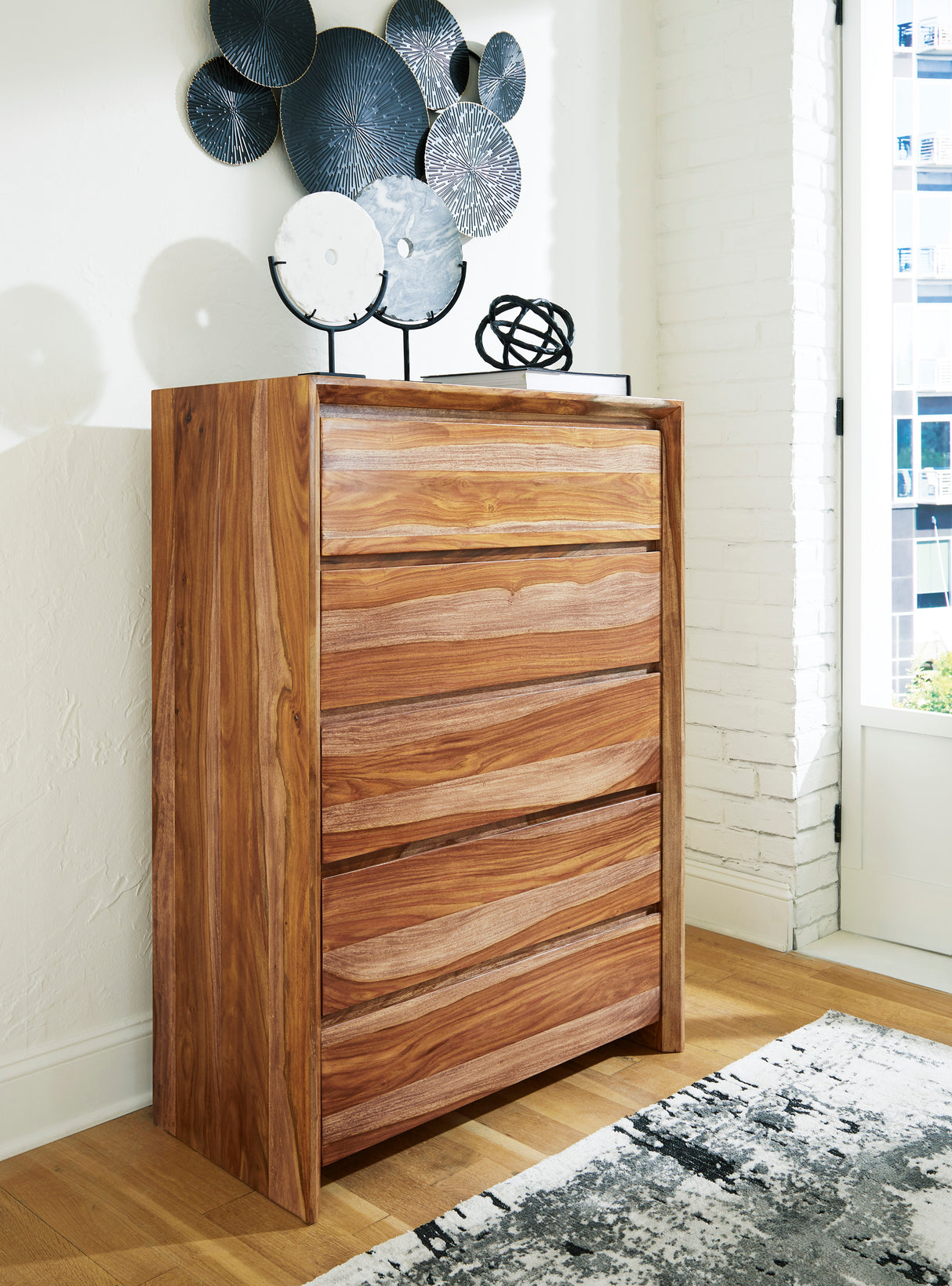 Commode à 5 tiroirs en bois naturel - Dressonni