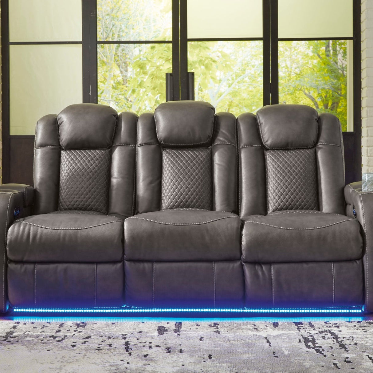 Sofa aspect cuir gris motorisé - Mountainous