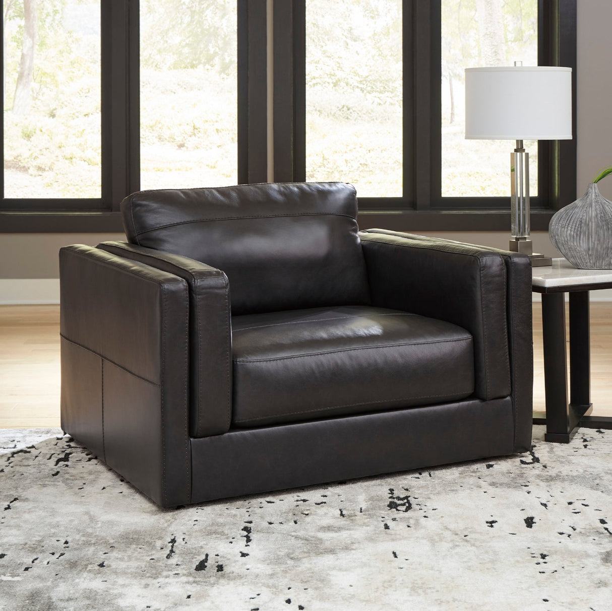 Fauteuil en cuir noir surdimensionné - Amiata