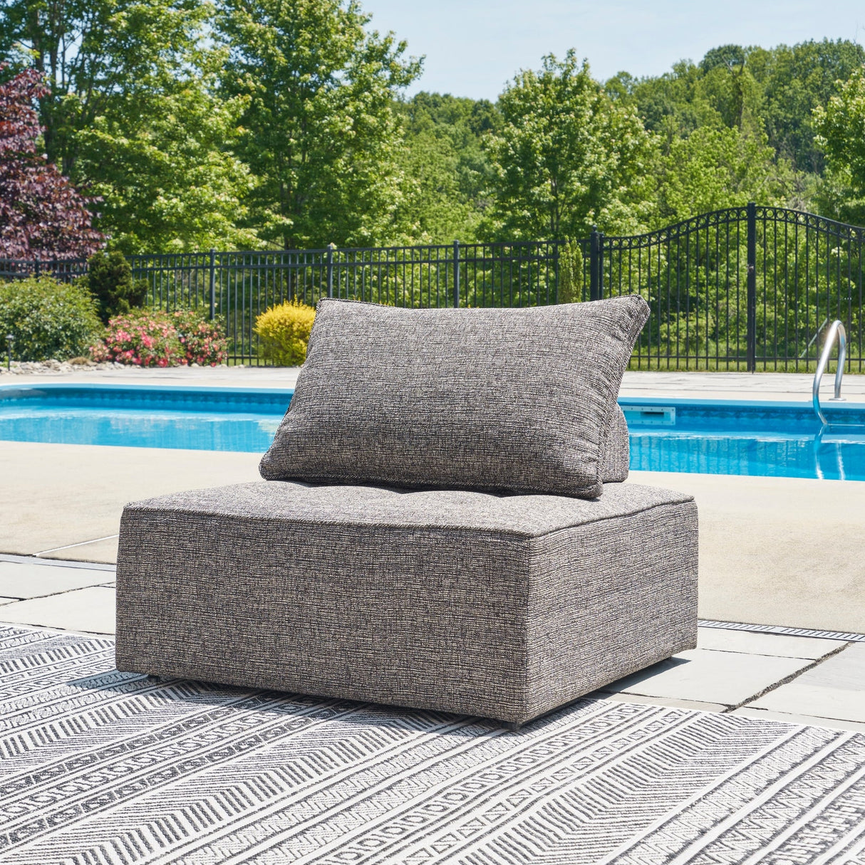 Chaise d'extérieure en tissu gris sans accoudoir - Bree Zee
