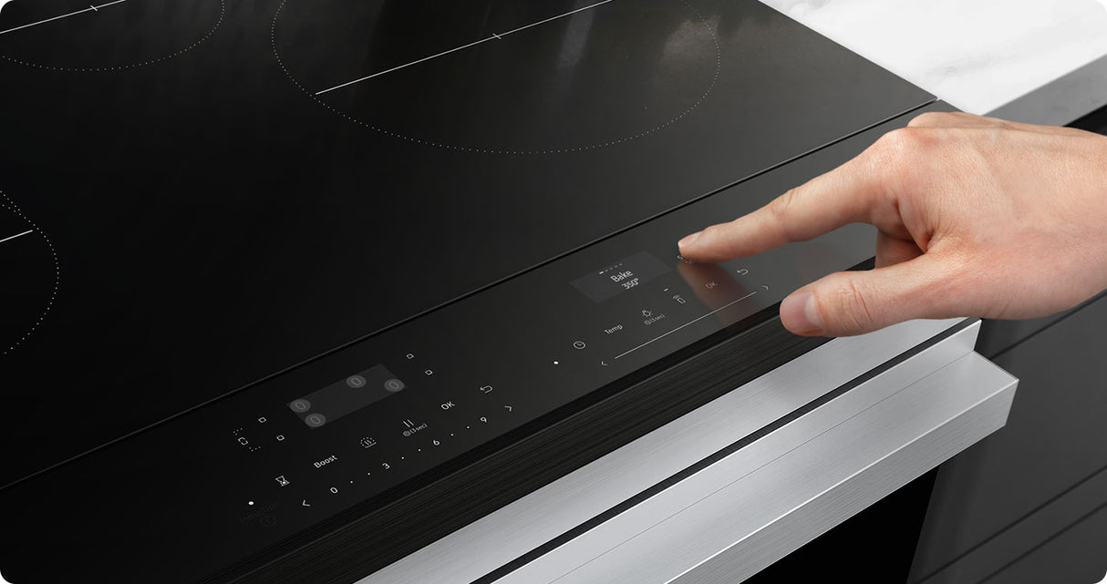 Cuisinière à induction encastrable 30 po. 6,3 pi³ Inox - Air Fry et Air sous vide
