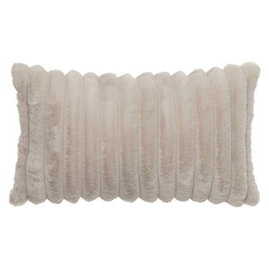 Coussin 12 x 20 po en fausse fourrure - Raya