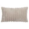 Coussin 12 x 20 po en fausse fourrure - Raya