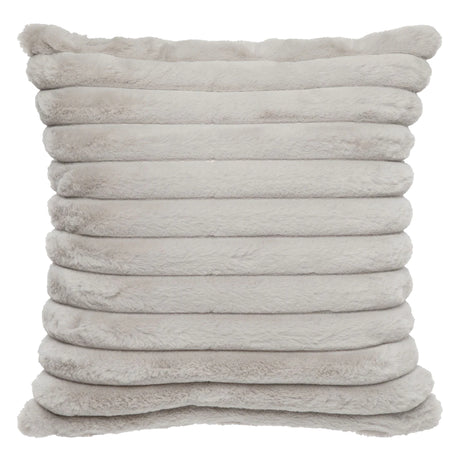 Coussin 18 x 18 po en fausse fourrure - Raya