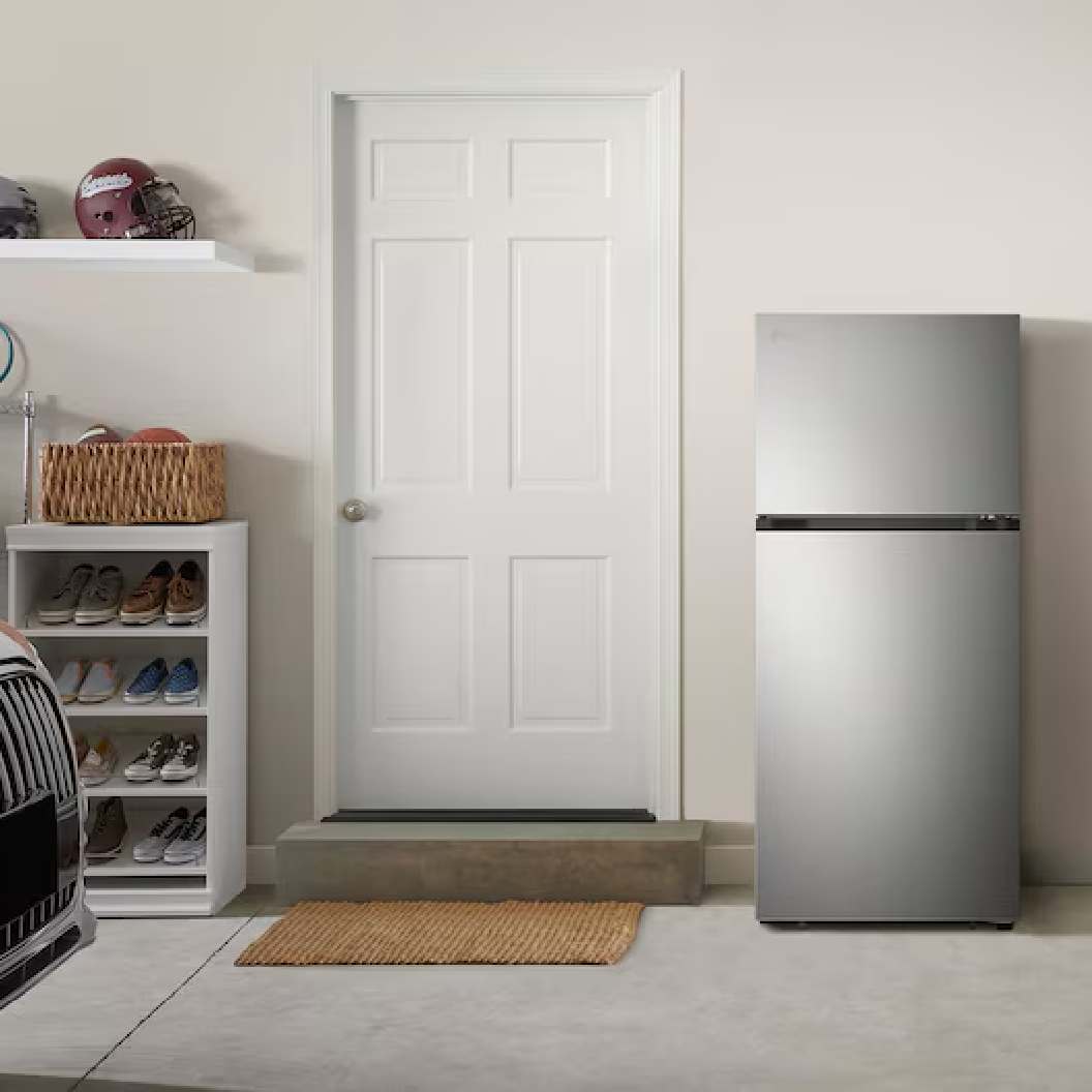 Réfrigérateur à congélateur supérieur 28 po, 17,5 pi³ Inox - LG STUDIO - Prêt pour le garage