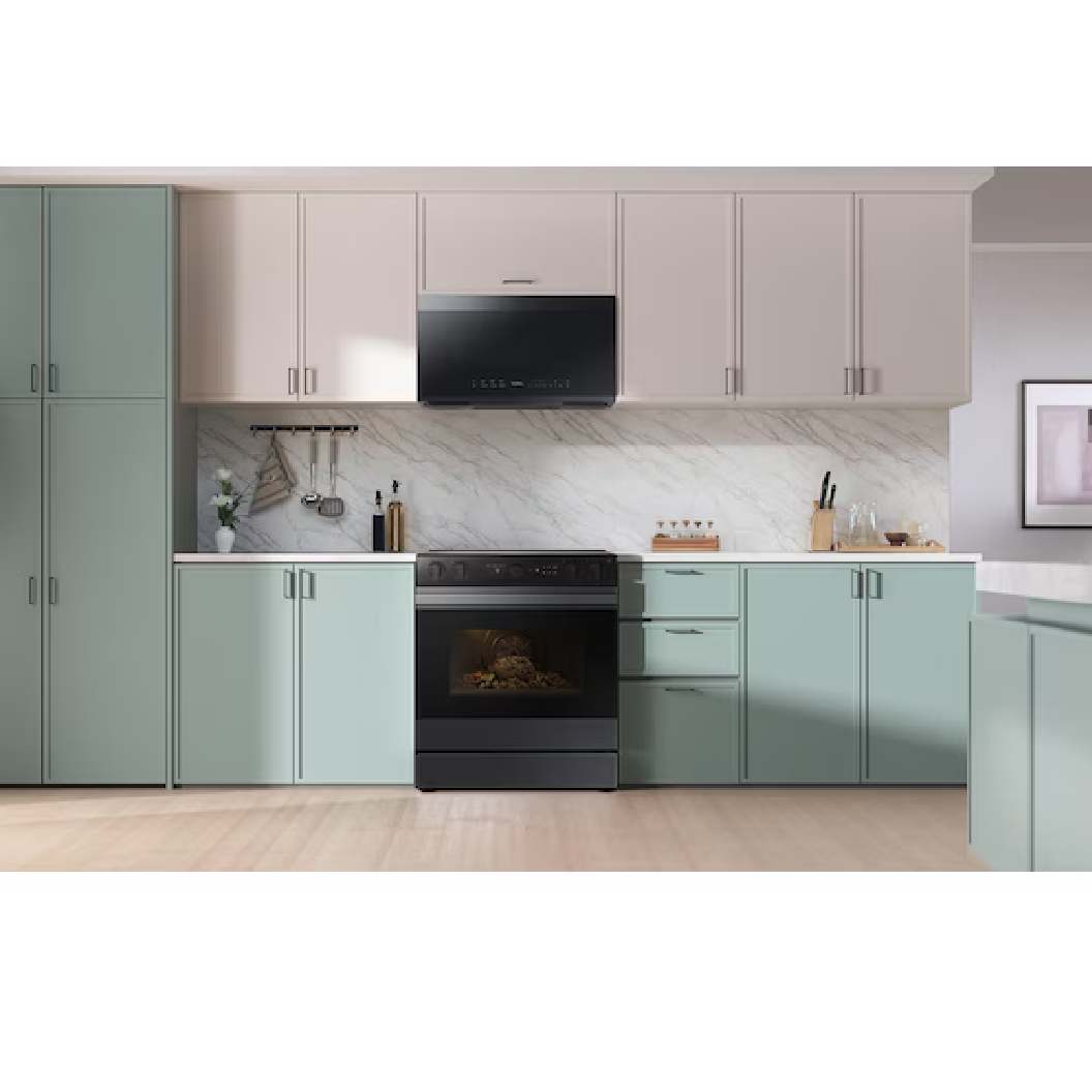 Cuisinière électrique encastrable 30 po, 6,3 pi³ Inox noir avec Air Fry et convection véritable