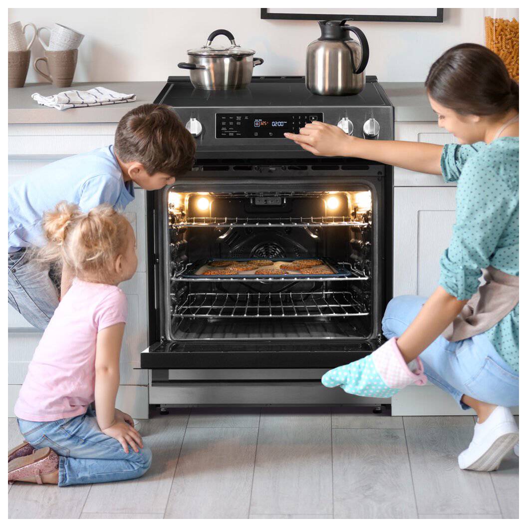 Cuisinière à induction encastrable 30 po inox 5,0 pi³