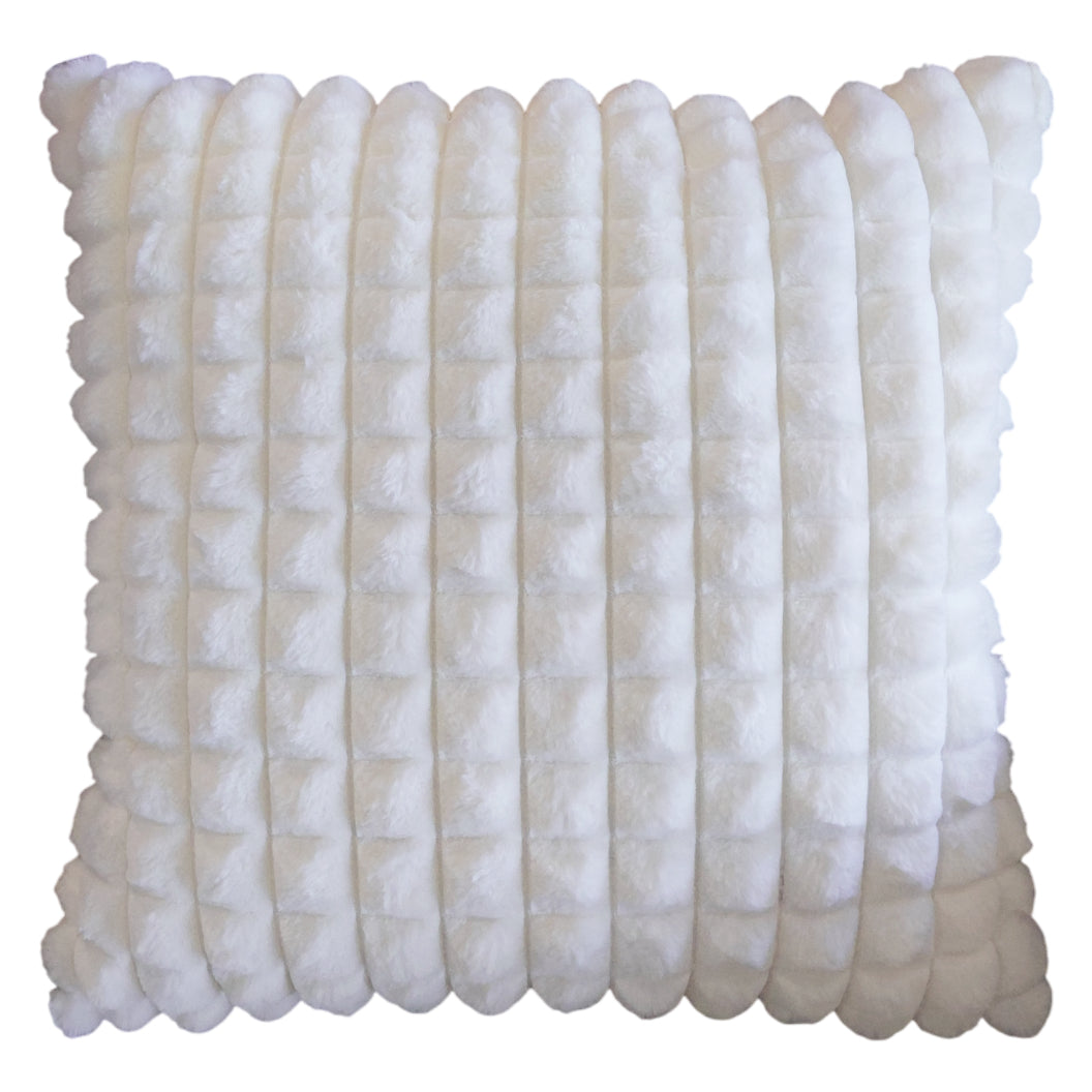 Coussin 20 x 20 po en fausse fourrure - Santi