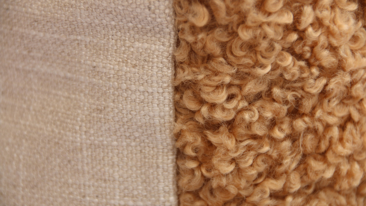 Coussin 22 x 22 po fausse fourrure brune - Brodie