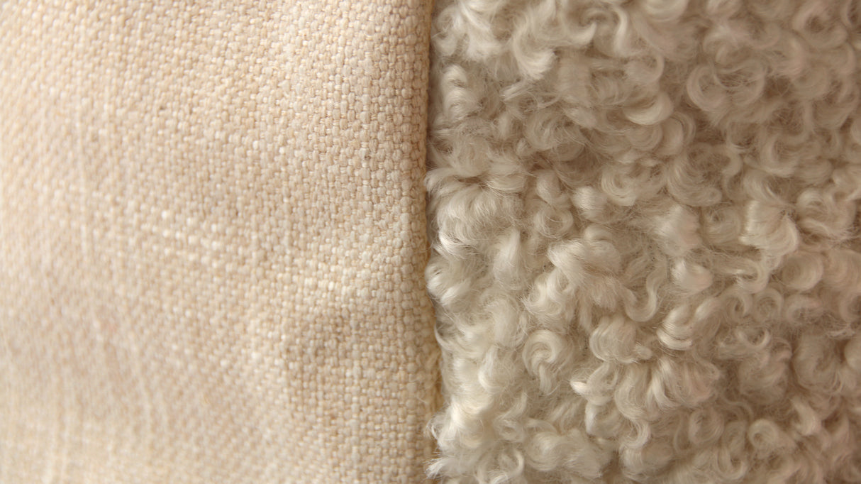 Coussin 22 x 22 po fausse fourrure crème - Brodie