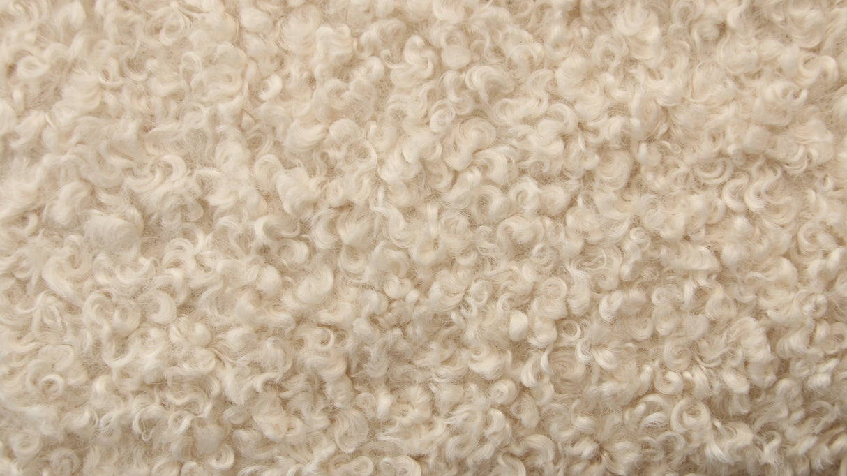 Coussin 22 x 22 po fausse fourrure crème - Brodie