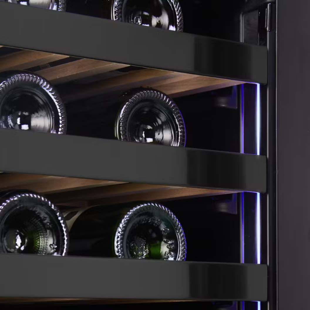 Cellier 24 po à 2 zones et 46 bouteilles, Panneau requis - Gamme Titanium