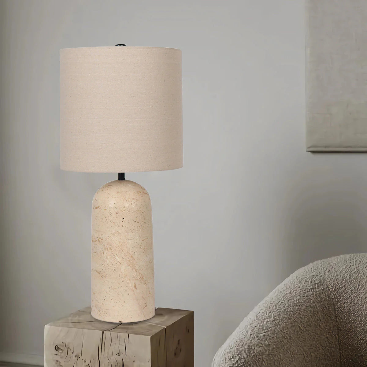 Lampe de table en travertin beige 25 po. Kasnia