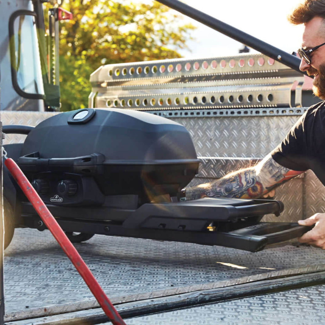 Barbecue au gaz propane avec chariot pliable 12 000 BTU - TravelQ™ PRO285X
