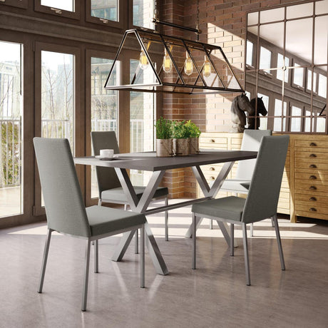 Chaise de salle à manger rembourrée et en métal noir - Linea