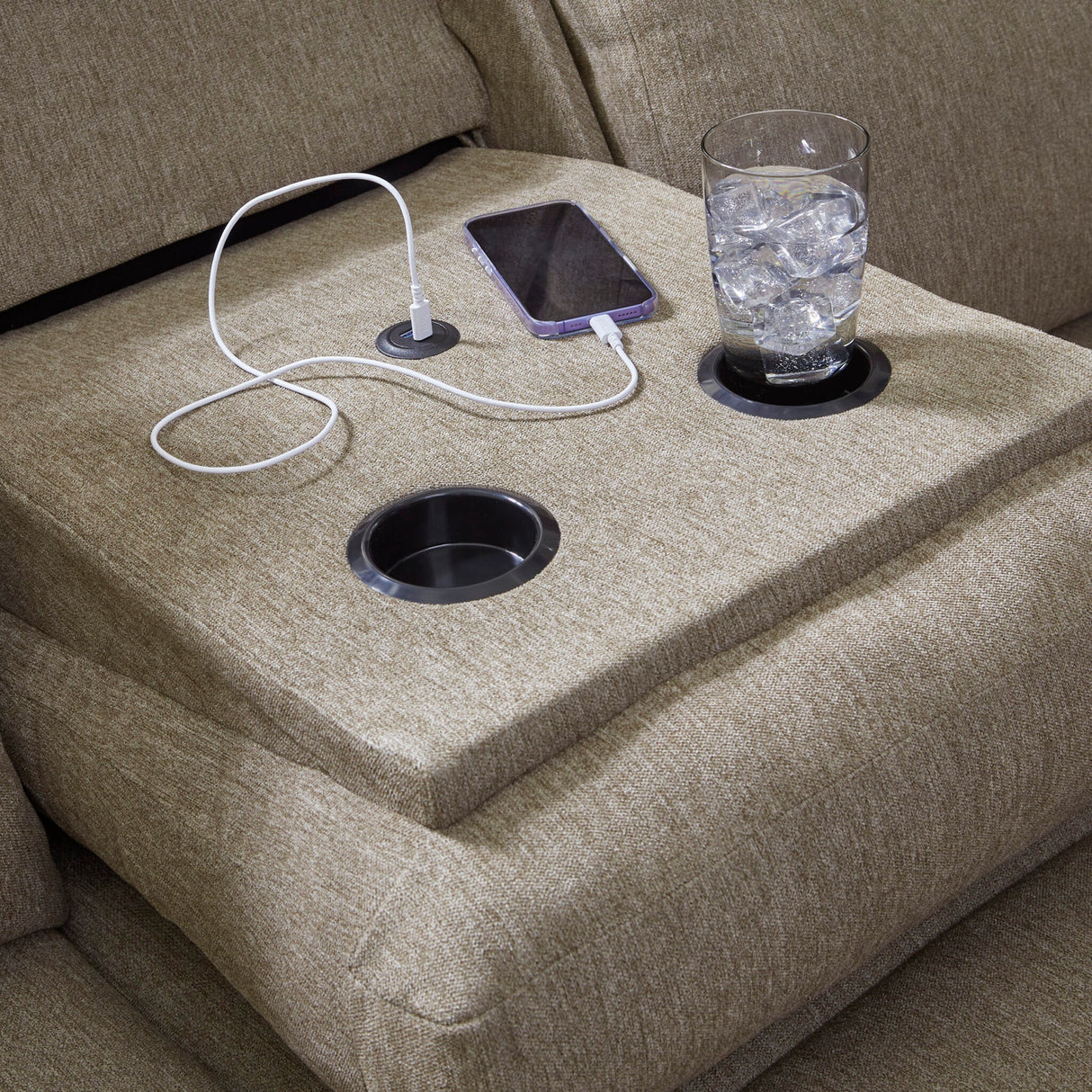 Sofa inclinable en tissu taupe avec table centrale rabattable - Side-Swipe