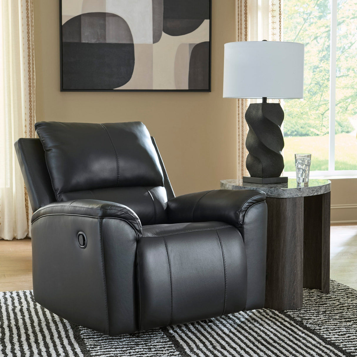 Fauteuil berçant et inclinable aspect cuir noir - Glossmore