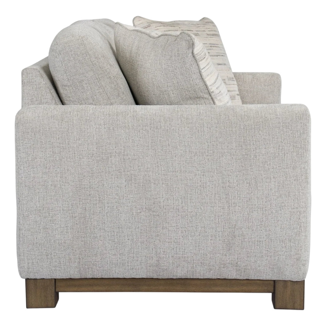 Causeuse en tissu gris pâle avec coussins - MarinaMae