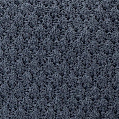 Coussin 18 x 18 po en chenille tressée bleu - Basket
